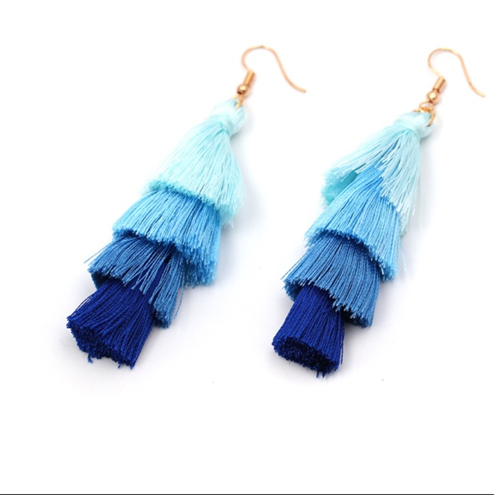 💙💙NWT Boho Layered Blue fringe Tassel Earrings
